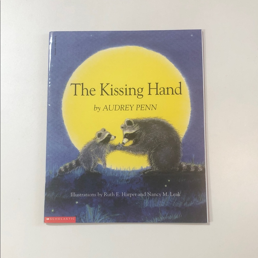 📚5 for $25📚- The Kissing Hand